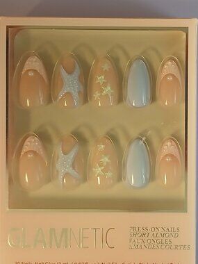 Glamnetic  short  almond press on nails